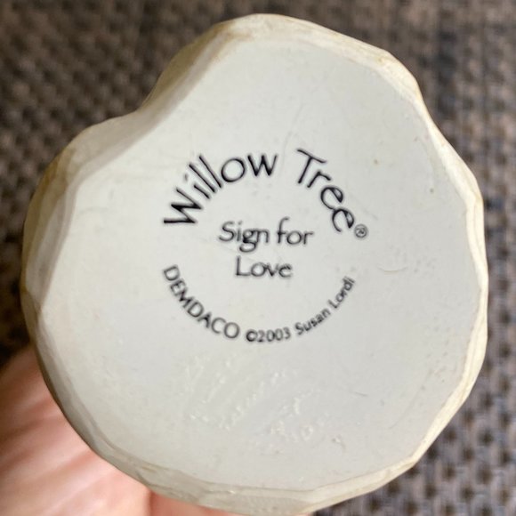 WILLOW TREE "Sign of Love" Figurine 2003 by Susan Lordi 5 1/2" Tall (5oz) - Picture 4 of 6